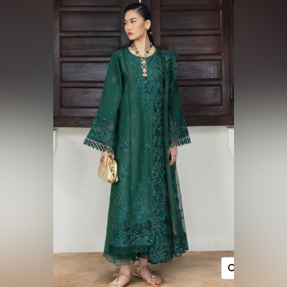 Elegant Dark Green Embroidered Women’s Kurta